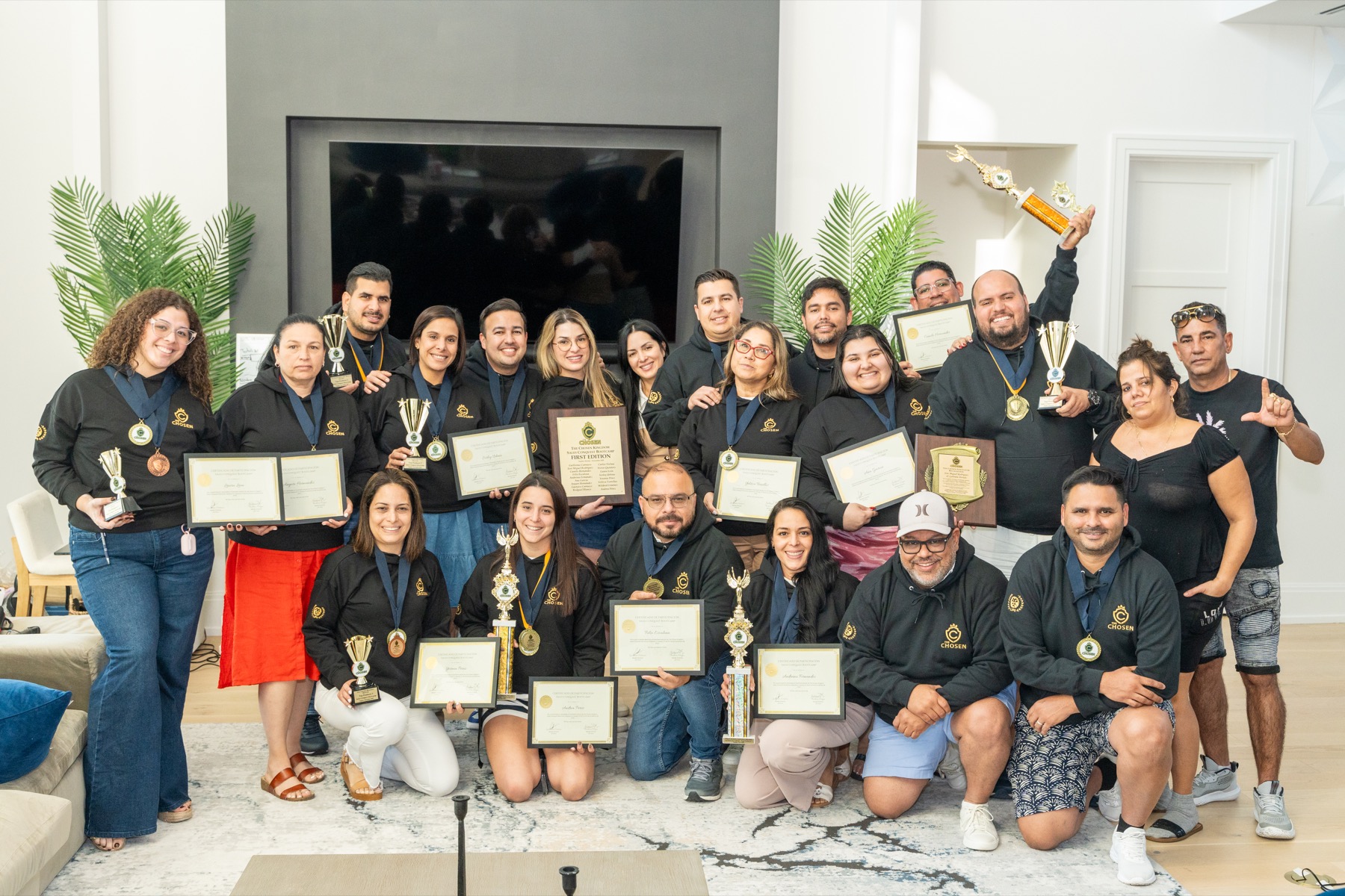 Equipo The Chosen en expansión nacional
